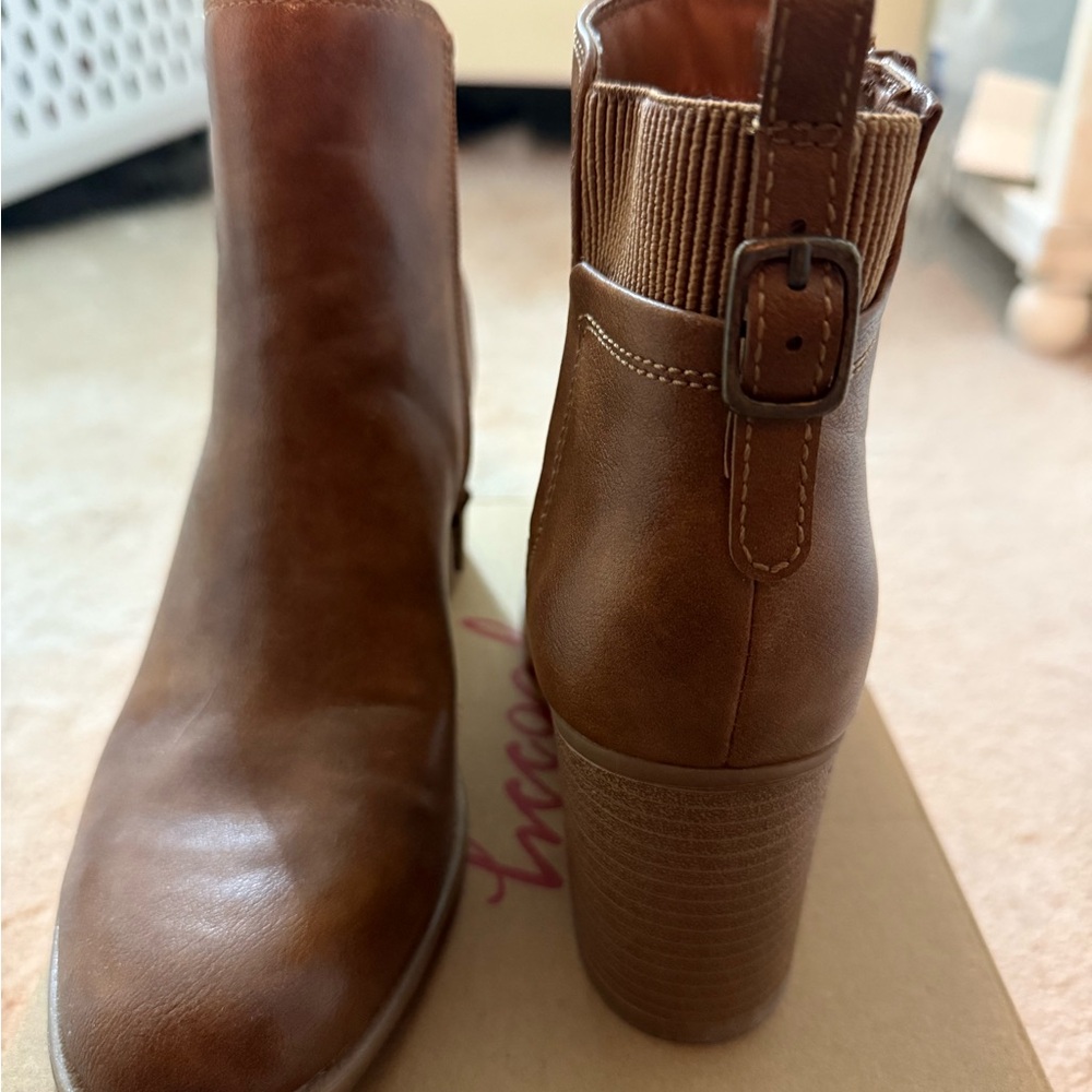 Stylish Brown Leather Ankle Booties